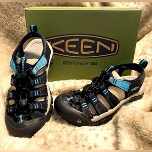 Woman’s Keen Newport H2 sandals.